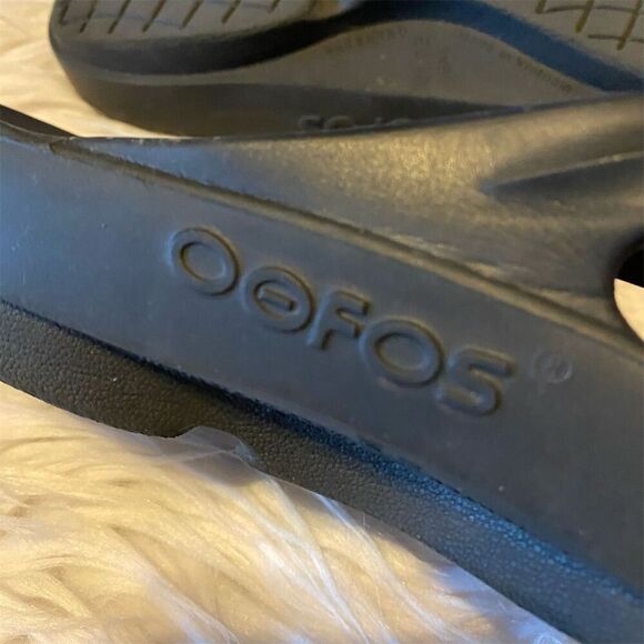 OOFOS Women's Black Recovery Flip Flop Sandals Size 9 Casual Summer - Picture 7 of 8